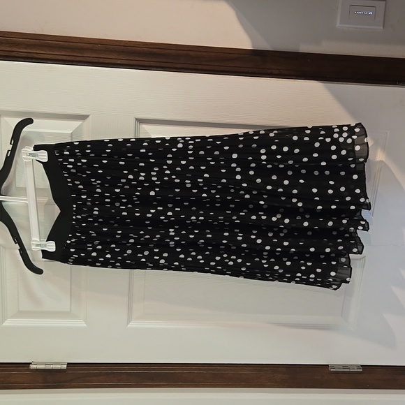 torrid Dresses & Skirts - Torrid skirt new tags black and white polka dots
